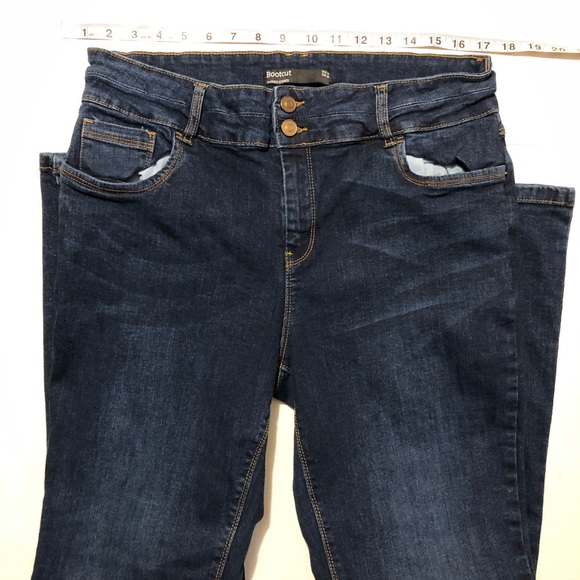 Woman’s St Bennard for Dunnes store bootcut jeans size 18R - Picture 4 of 8